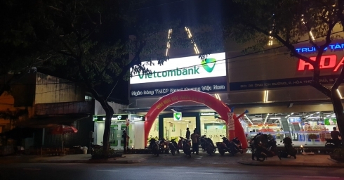 PHÒNG GIAO DỊCH VCB - CẨM LỆ