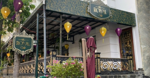 ROYAL CAFE 