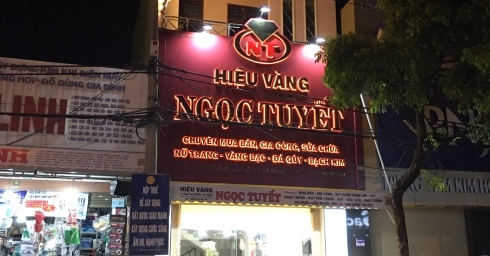 Tiệm Vàng Ngọc Tuyết