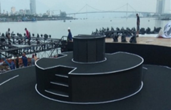 Sân Khấu Pháo Hoa 2018 ( Sân Nền màn hình Led – Ánh Sáng Led)