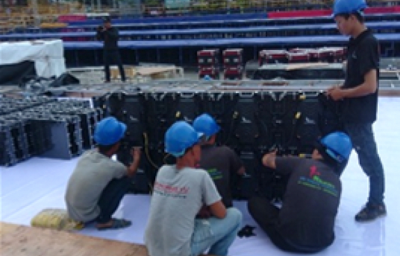 Sân Khấu Pháo Hoa 2018 ( Sân Nền màn hình Led – Ánh Sáng Led)