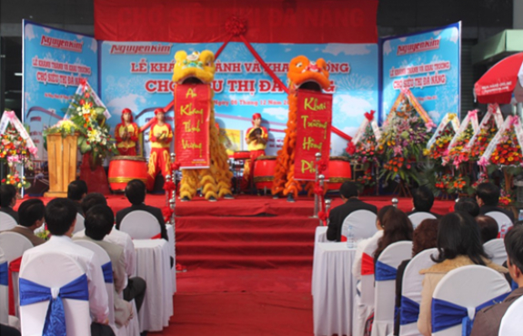 Tổ chức giới thiệu và xúc tiến thương mại