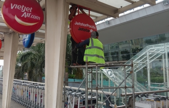 Hộp đèn Logo Hãng bay Jetstar 