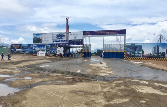 CỔNG DỰ ÁN VINACONEX 