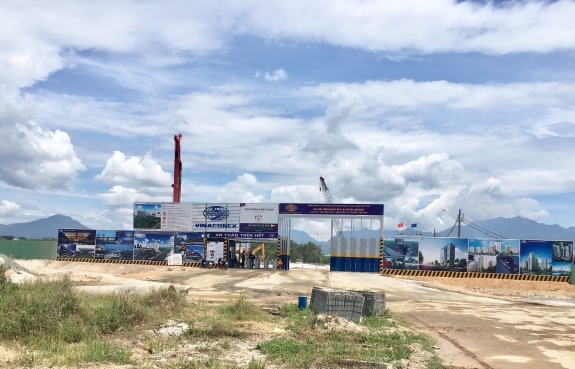 CỔNG DỰ ÁN VINACONEX 