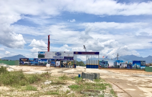 CỔNG DỰ ÁN VINACONEX 