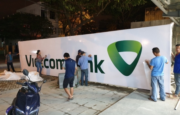 PHÒNG GIAO DỊCH VCB - CẨM LỆ