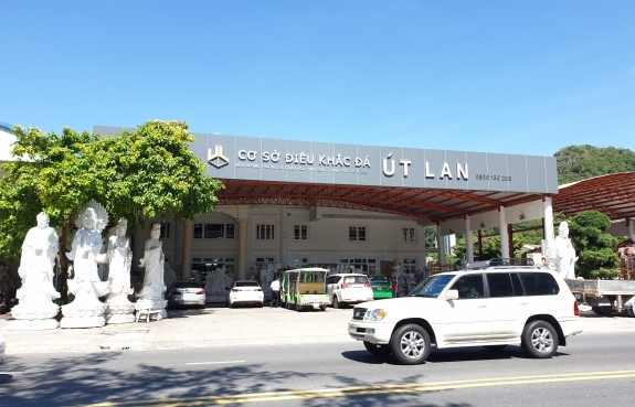 Cơ Sở Điêu khắc đá Út Lan 