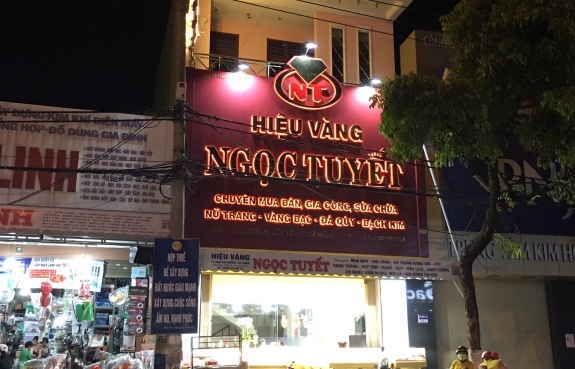 Tiệm Vàng Ngọc Tuyết