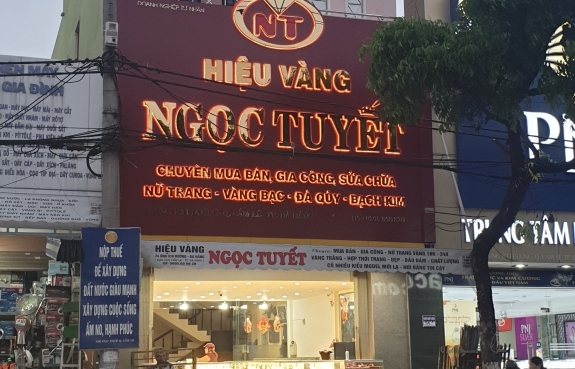 Tiệm Vàng Ngọc Tuyết