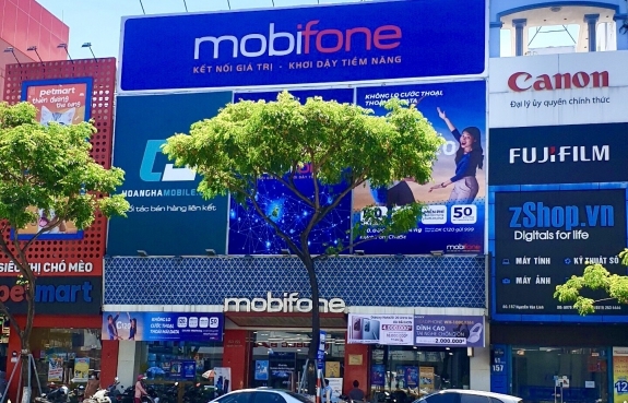 THAY TẤM BIỂN LỚN CÁC CỦA HÀNG MOBIFONE - ĐÀ NẴNG