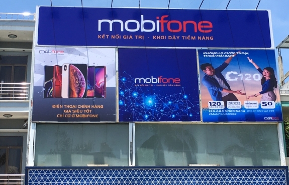 THAY TẤM BIỂN LỚN CÁC CỦA HÀNG MOBIFONE - ĐÀ NẴNG