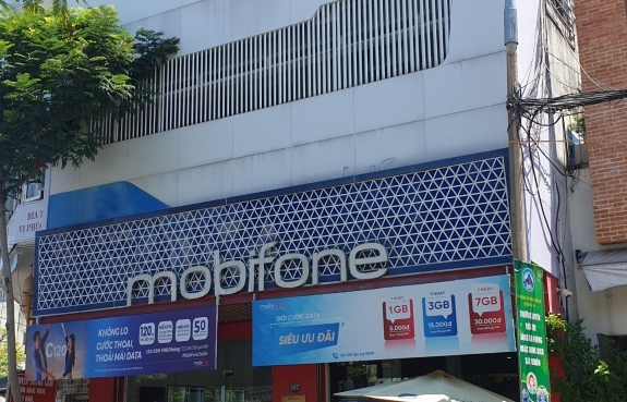 THAY TẤM BIỂN LỚN CÁC CỦA HÀNG MOBIFONE - ĐÀ NẴNG