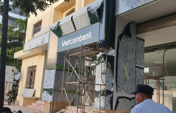 CÔNG TRINH NGÂN HÀNG VCB TẠI CÁC PHÒNG GIAO DỊCH 