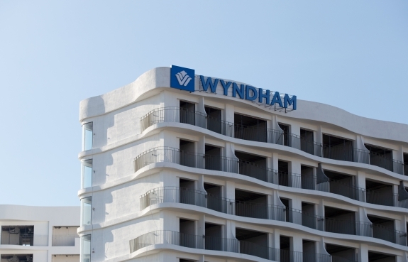 WYNDHAM 