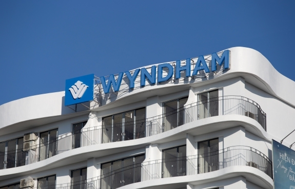 WYNDHAM 