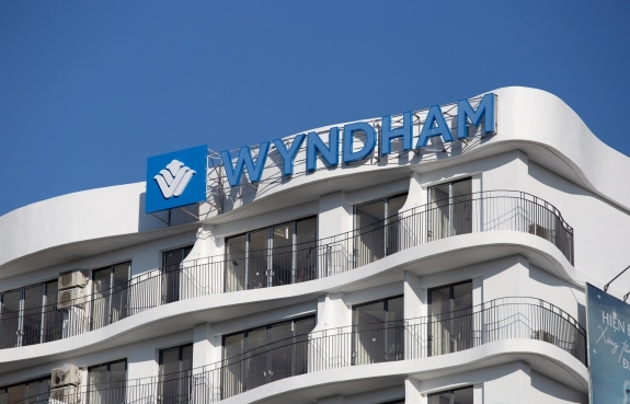 WYNDHAM 