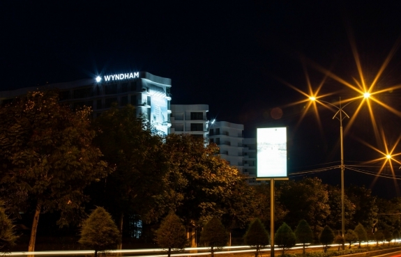 WYNDHAM 