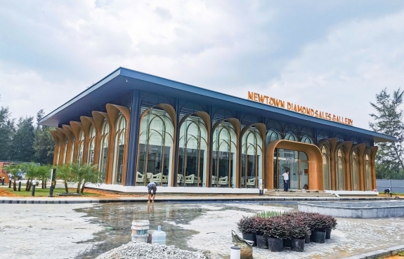 MÁI ĐUA NHÀ MẪU - DỰ ÁN KHU CĂN HỘP CAO CẤP NEW TOWN