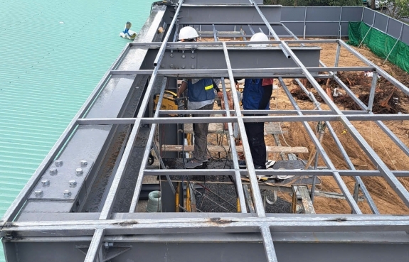 MÁI ĐUA NHÀ MẪU - DỰ ÁN KHU CĂN HỘP CAO CẤP NEW TOWN