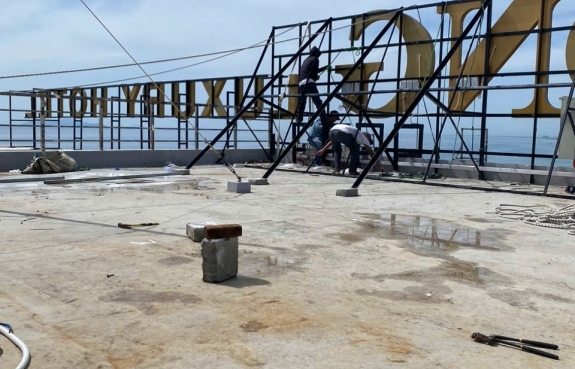 LOGO PHUC LONG LUXURY HOTEL