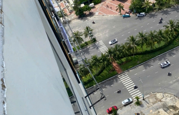 LOGO PHUC LONG LUXURY HOTEL