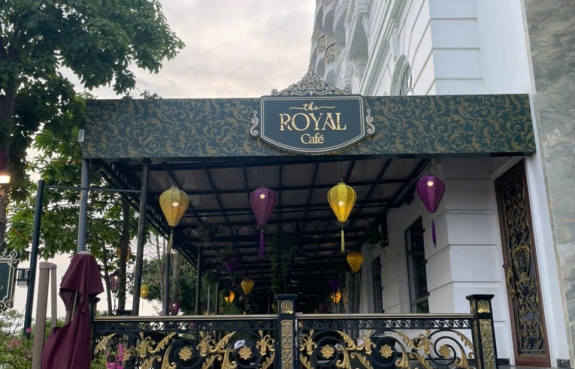 ROYAL CAFE 